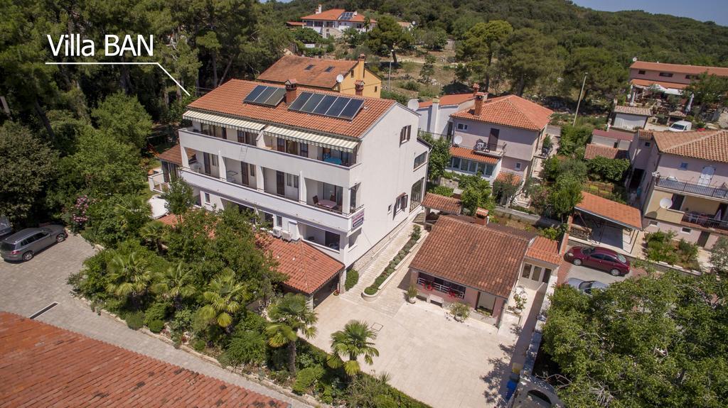 Apartments Villa Ban Ровин Екстериор снимка