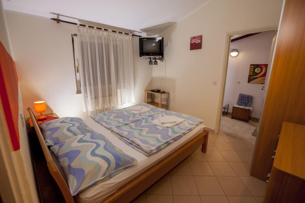 Apartments Villa Ban Ровин Стая снимка