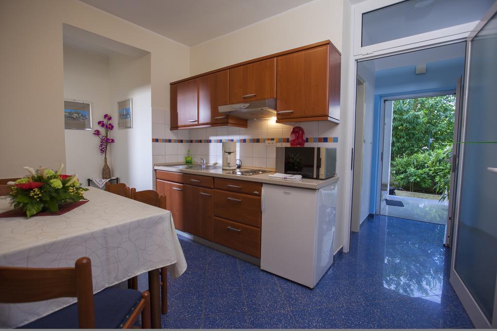 Apartments Villa Ban Ровин Стая снимка