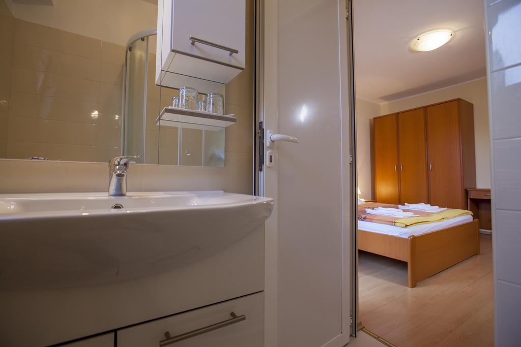Apartments Villa Ban Ровин Стая снимка