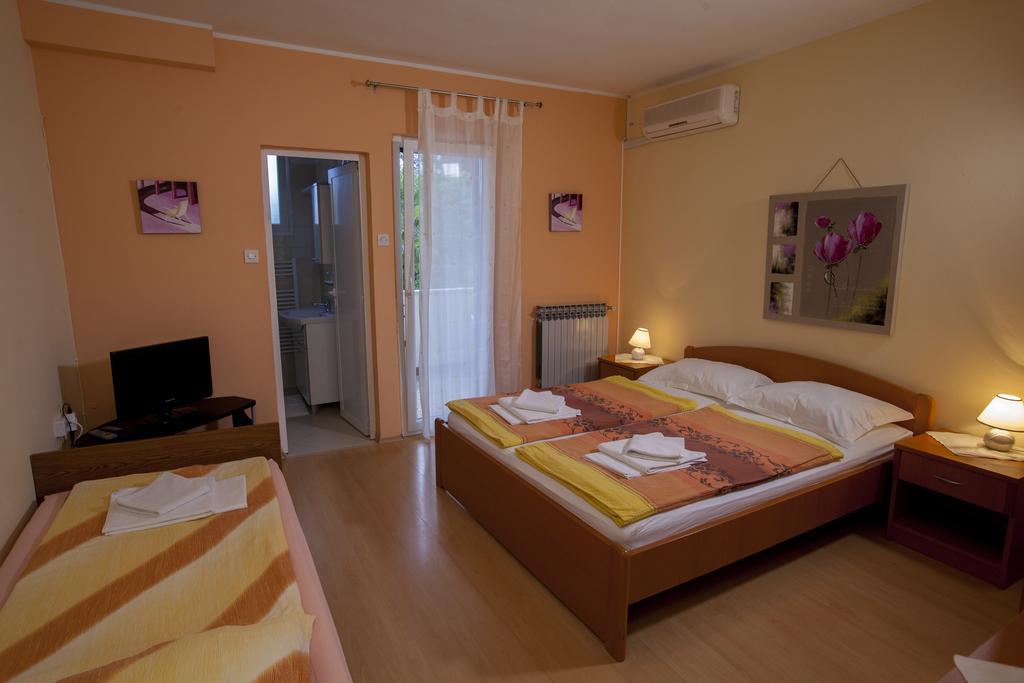 Apartments Villa Ban Ровин Стая снимка