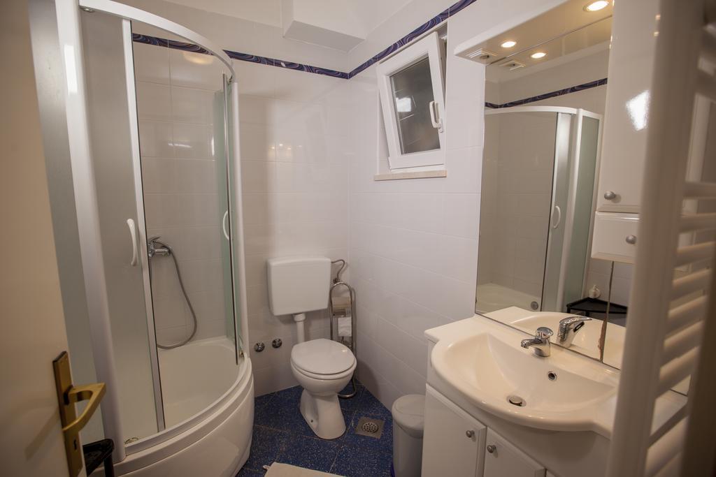 Apartments Villa Ban Ровин Стая снимка