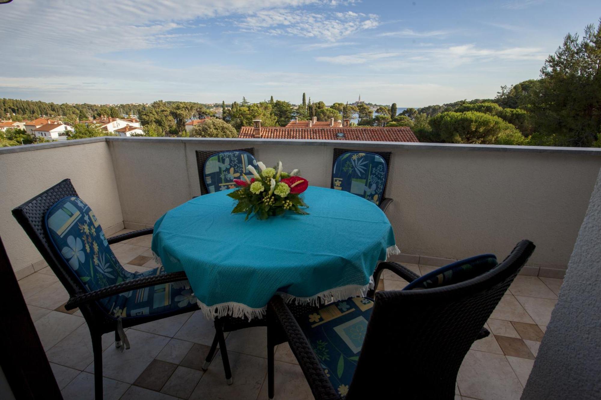 Apartments Villa Ban Ровин Стая снимка